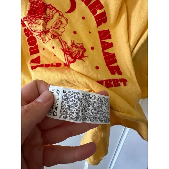 Forever21 Women’s size Medium cropped shirt - Picture 7 of 8